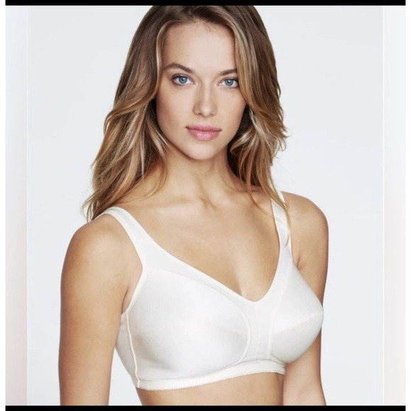 Dominique Other - NWT Dominique Women's Comfort Fit Seamless Minimizer Bra in White Size 36D
